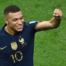 Pourquoi Mbappe, 24 ans, n'est pas vu par les médias
